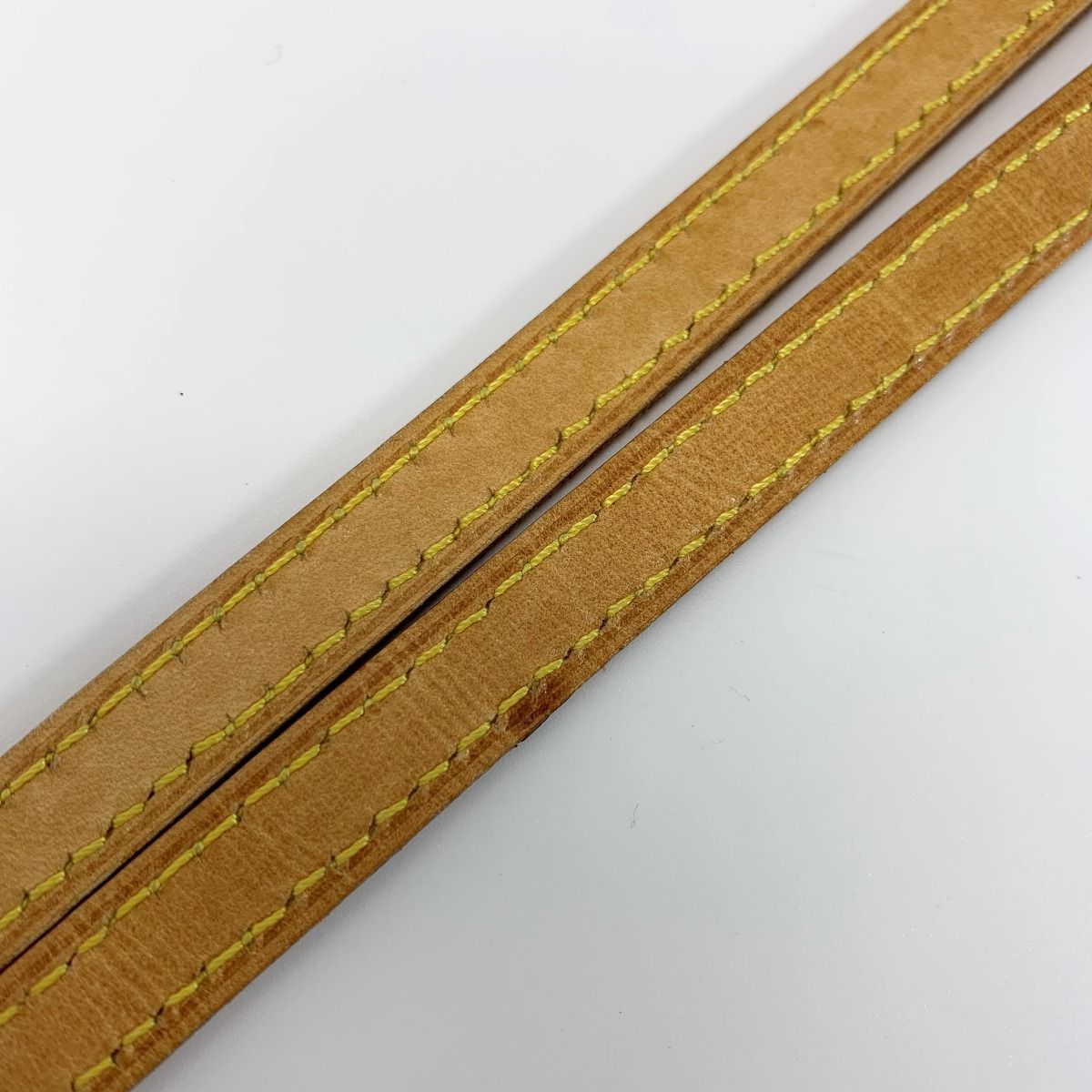Louis Vuitton Leather Beige 115 cm Shoulder Strap Bag — view 5