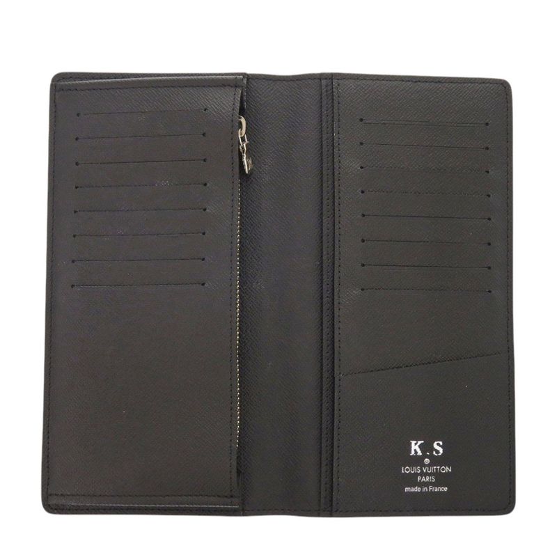 Louis Vuitton Portefeuille Plaza Taiga Noir Black Long Wallet — view 4