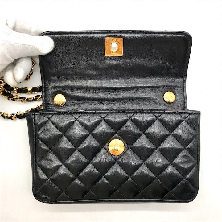 Chanel CC Logo Mini Quilted Turnlock Lambskin Chain Shoulder Bag Black — view 7