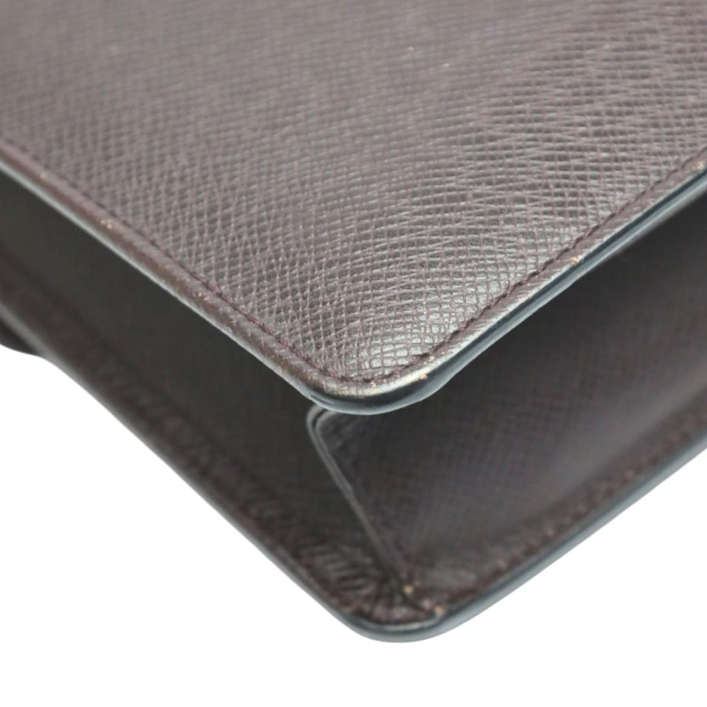 Louis Vuitton Taiga Clutch Bag Clade Second Acajou — view 8