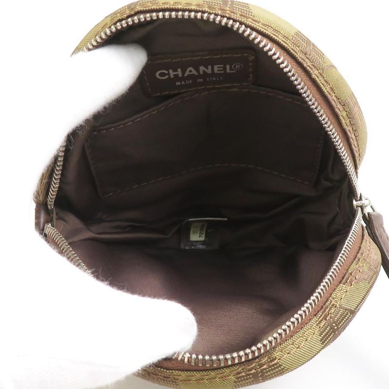 Chanel Pouch Clutch Bag New Travel Line — view 3