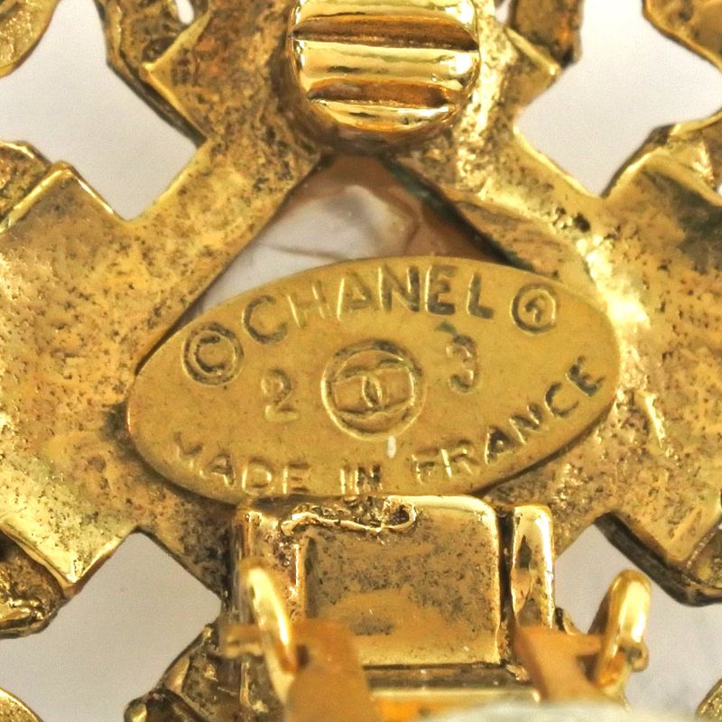 Chanel Coco Mark Vintage Gold Plated 23 g Earrings — view 6
