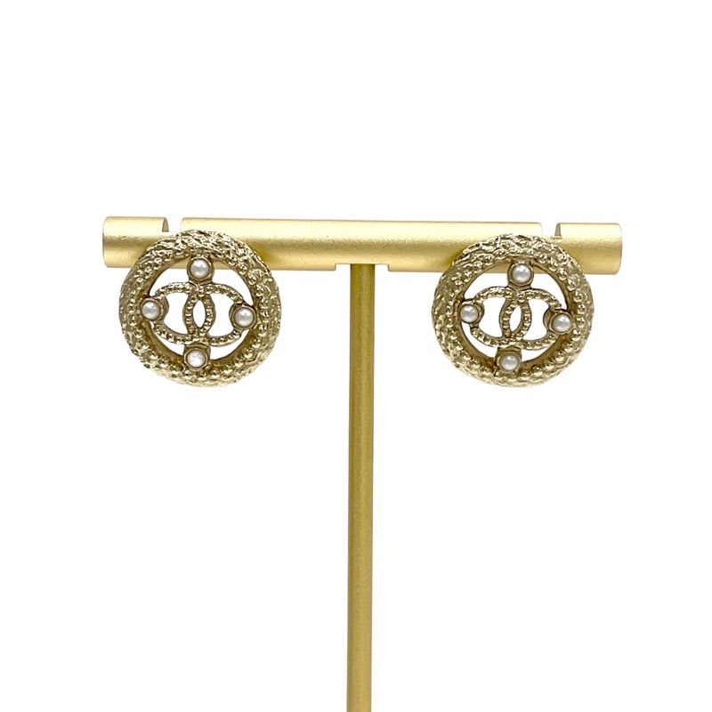 Chanel Coco Mark Pearl Round — view 8
