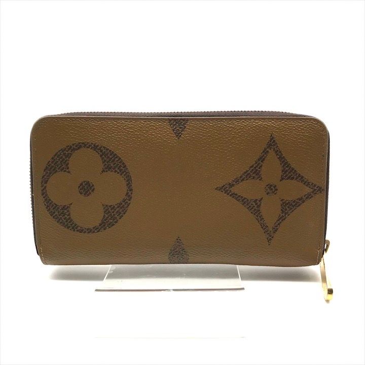 Louis Vuitton Monogram Giant Reverse Zippy Wallet — view 2