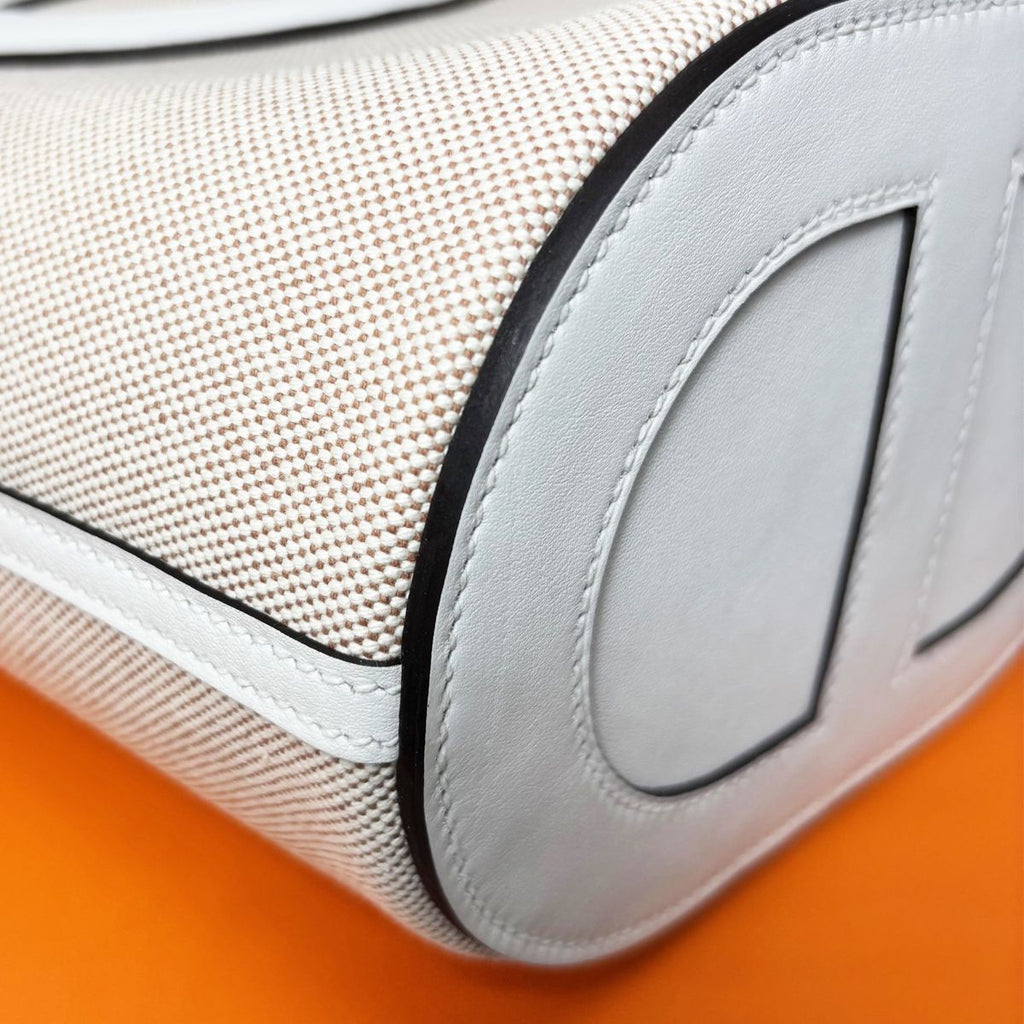 Hermes in the Loop 18 Toile Ash Veau Ecru Silver Handbag — view 6