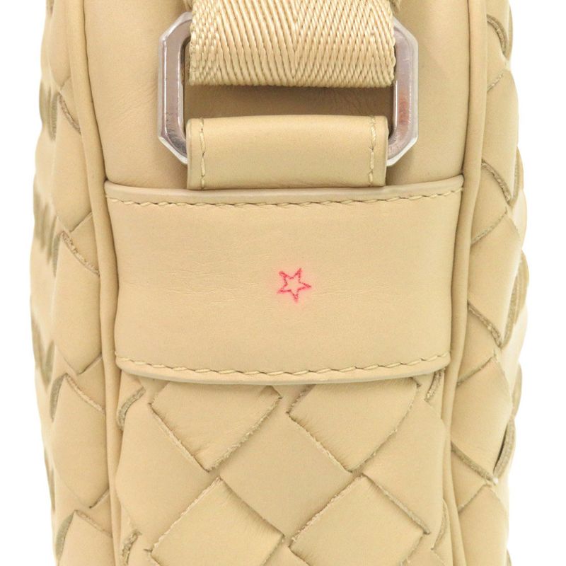Bottega Veneta Intrecciato Leather Beige Shoulder Bag 1343 — view 9