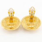 Chanel Coco Mark Quilted Vintage Gold Plated 31 g Earrings — view 5