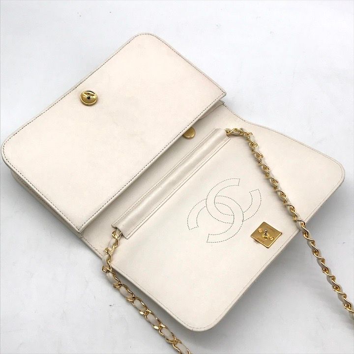 Chanel Quilted Lambskin CC Logo Push Lock Chain Shoulder Bag White — view 8