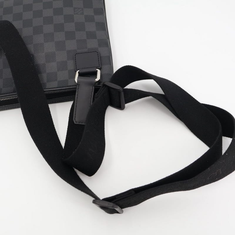 Louis Vuitton Thomas Damier Graphite Shoulder Bag — view 7