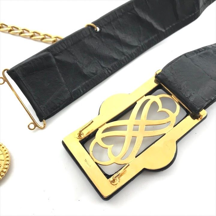 Chanel CC Logo Leather Belt Black Gold — view 7