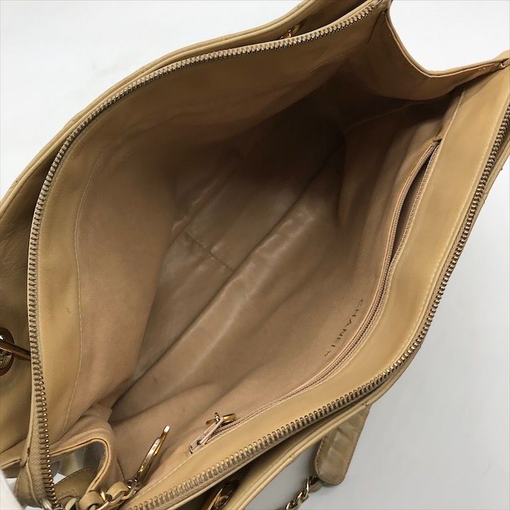 Chanel CC Logo Quilted Lambskin Chain Shoulder Bag Leather Beige — view 8