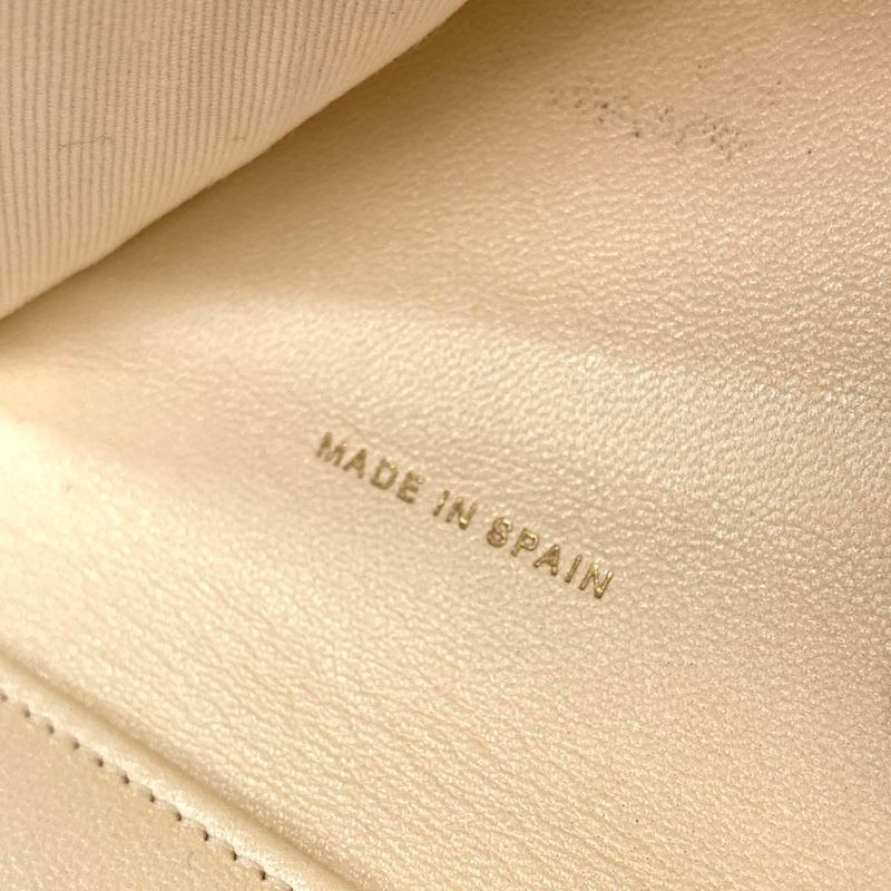 Chanel Quilted Trifold Wallet Lamb Skin Ap2809 White Gold Hardware Coco Pearl — view 9
