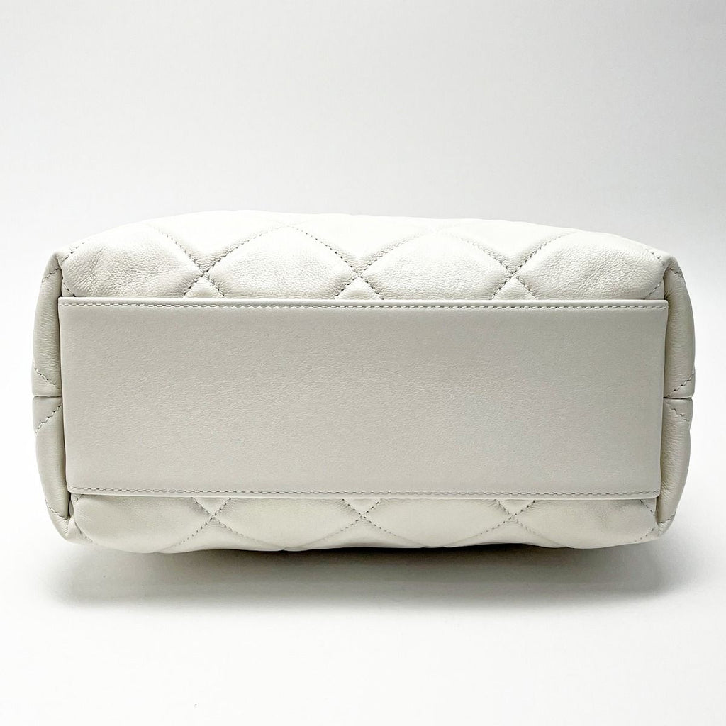 Chanel Quilted As3292 White Chain Tote Bag Lambskin Gold Hardware — view 3