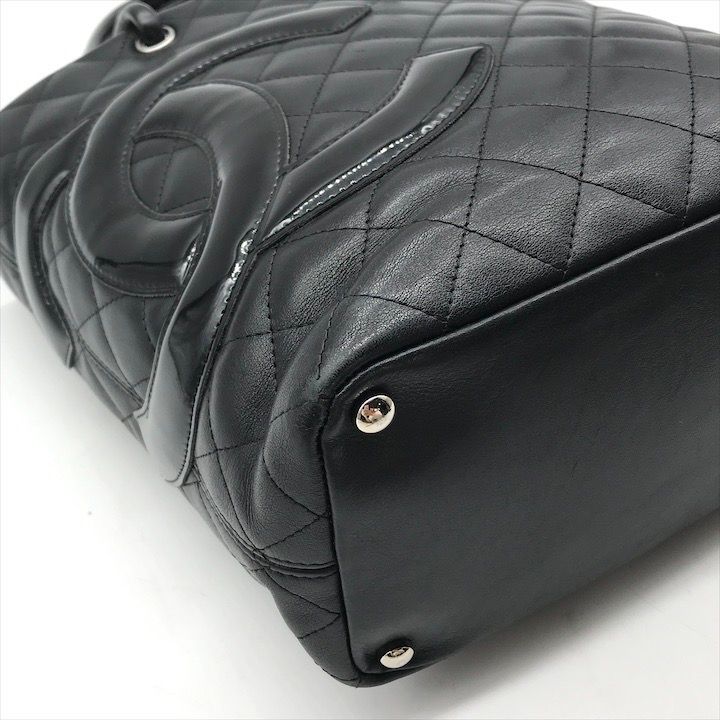 Chanel CC Logo Cambon Leather Patent Mini Hand Tote Black — view 6