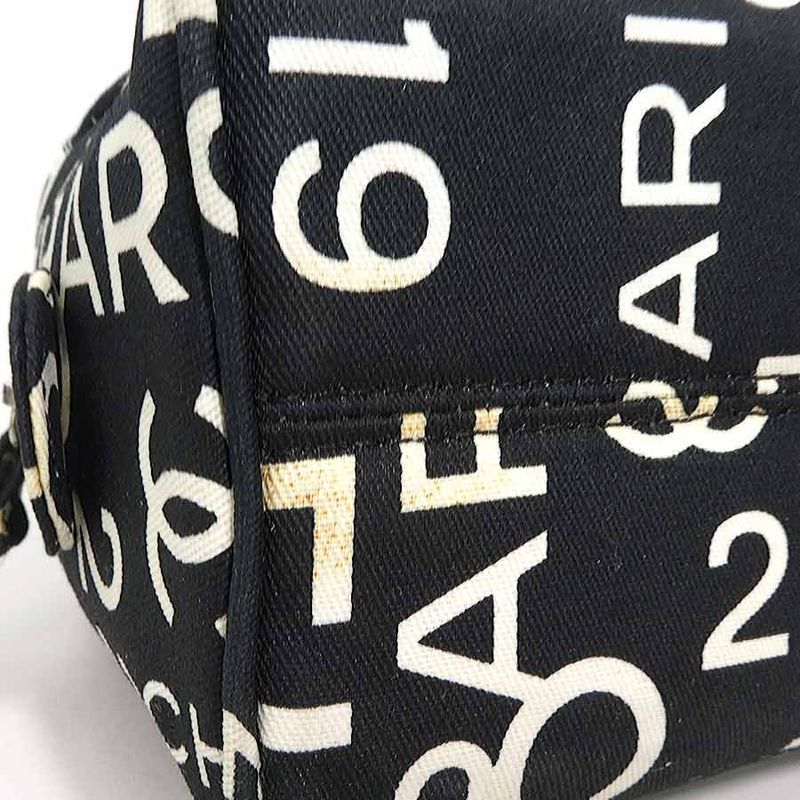 Chanel Pouch Vichy — view 7