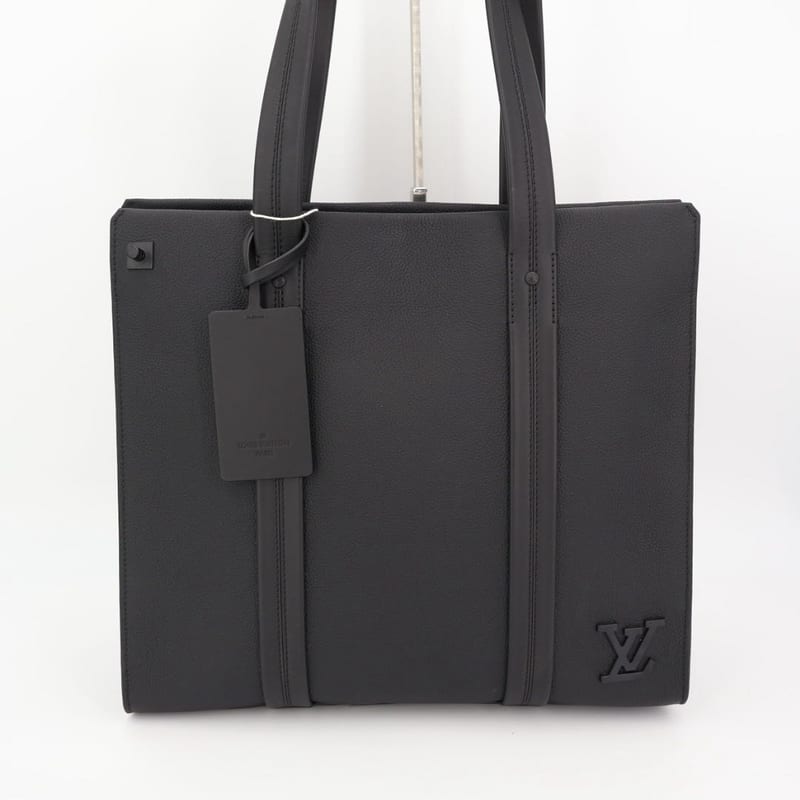 Louis Vuitton Aerogram Take Off Tote Leather Handbag — view 2