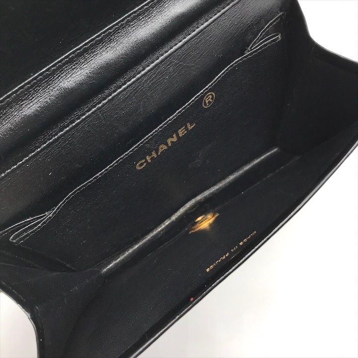 Chanel CC Logo Patent Chain Shoulder Bag Black Push Lock — view 8