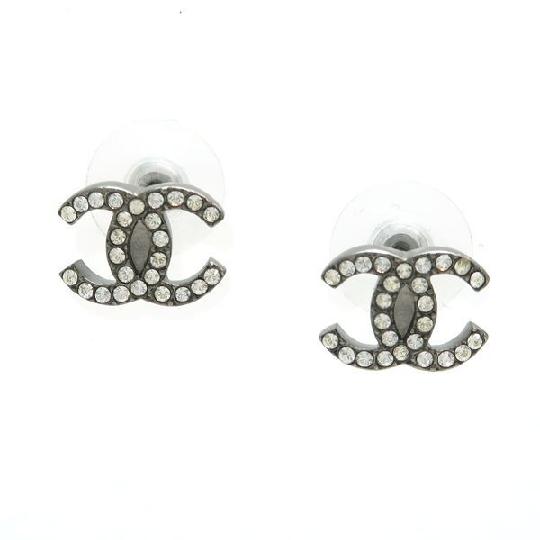 Chanel Coco Mark Earrings F19 V Rhinestone Metal Gunmetal Box — view 3