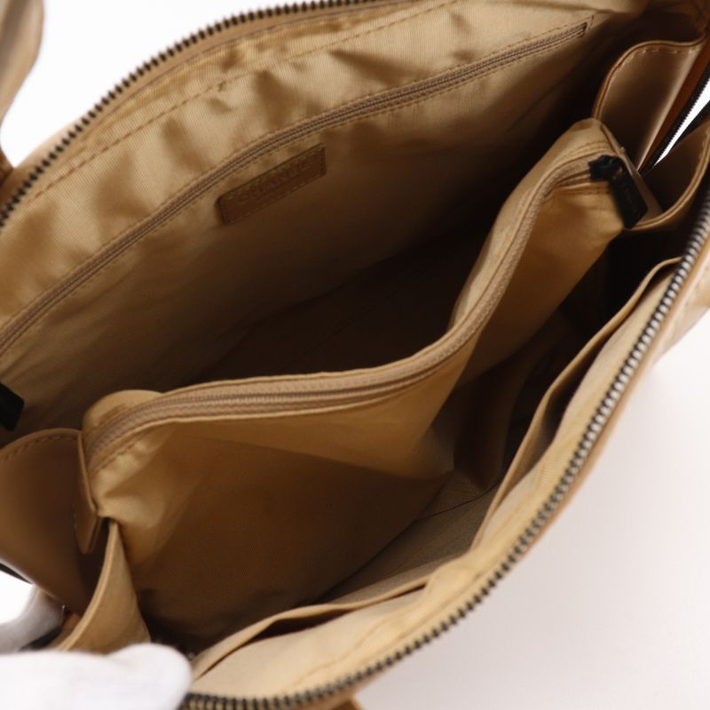 Chanel Wild Stitch Calf Beige Tote Bag — view 6