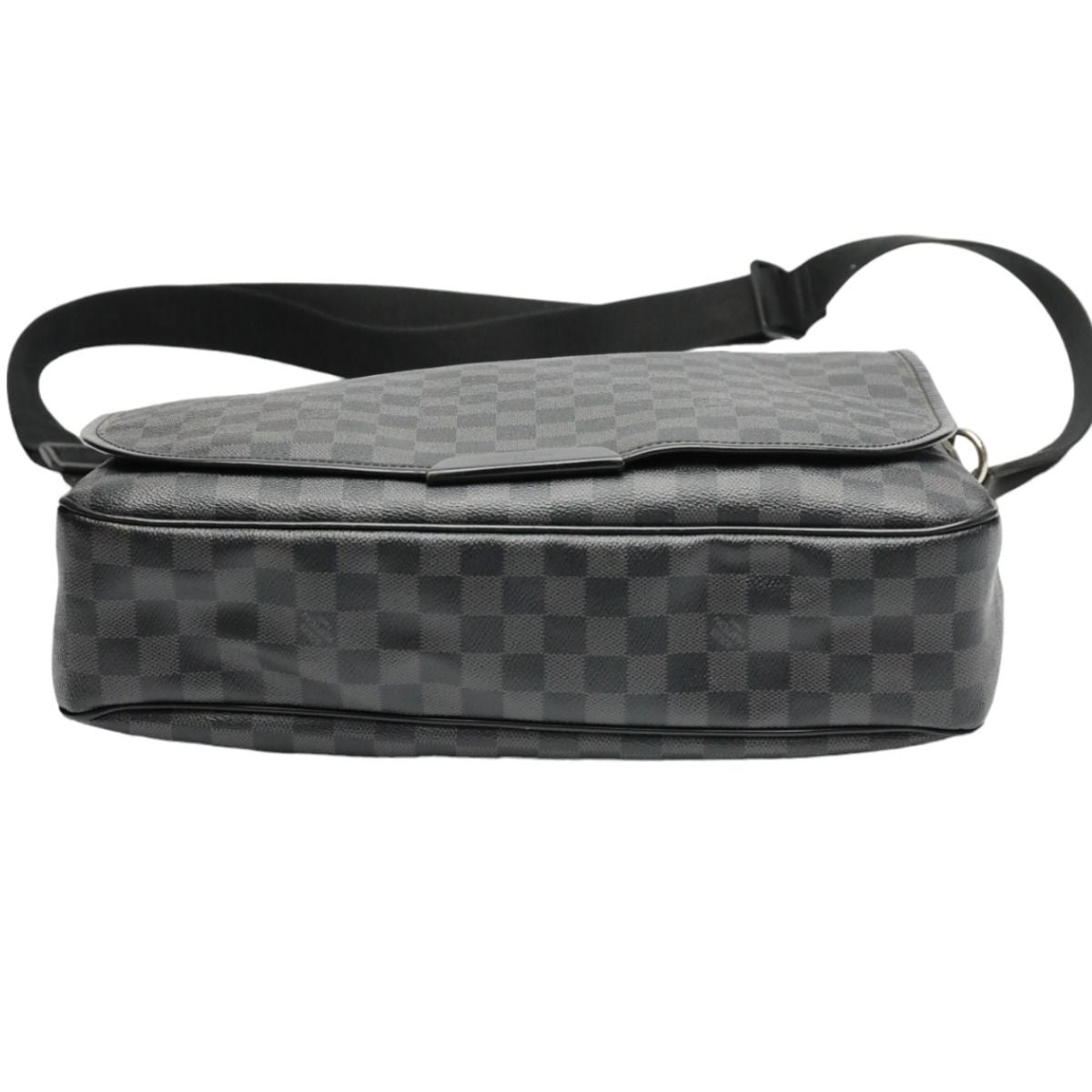 Louis Vuitton Damier Graphite Shoulder Bag Daniel GM — view 5