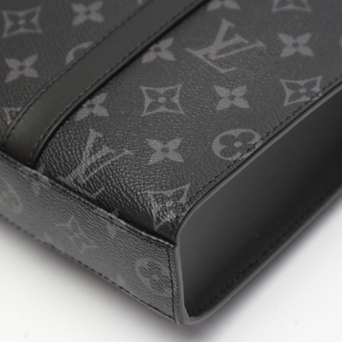 Louis Vuitton Monogram Eclipse Shoulder Bag Sac Plat Cross Tote — view 9