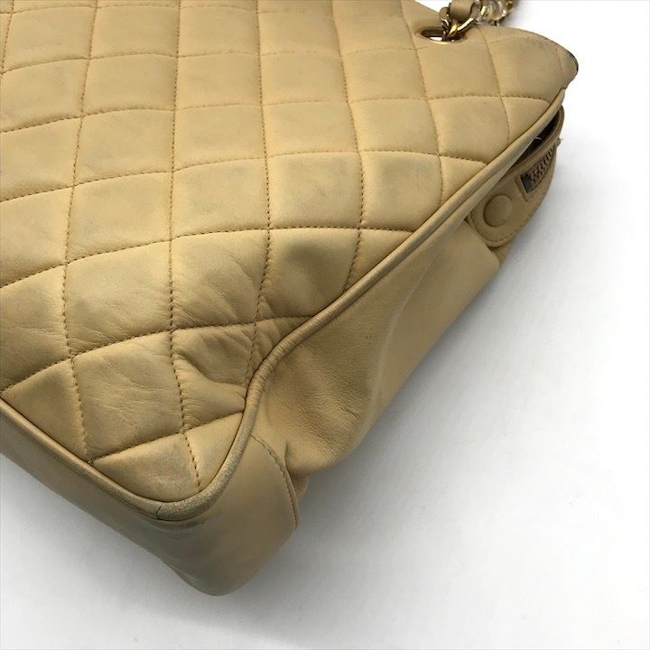 Chanel CC Logo Quilted Lambskin Chain Shoulder Bag Leather Beige — view 6