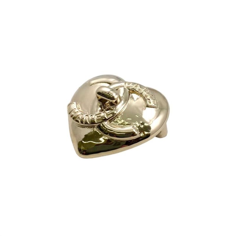 Chanel Brooch Heart Motif Ab9129 — view 5