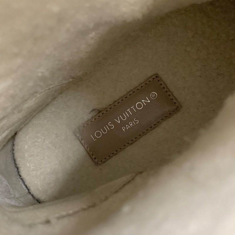 Louis Vuitton Snowdrop Line Monogram Boots Short Mouton Folded — view 7