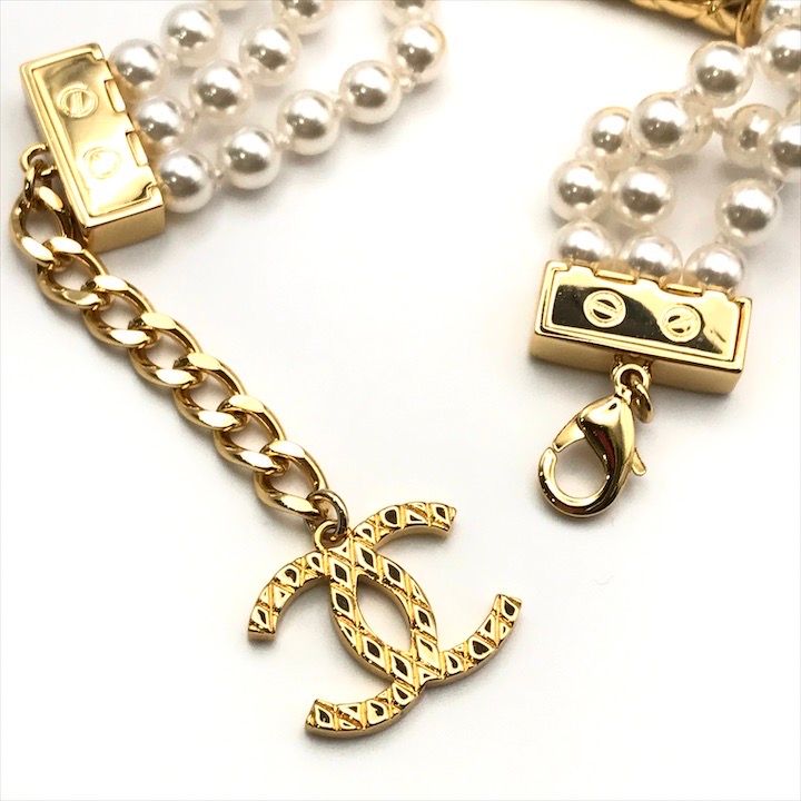 Chanel Bag Motif 3 Rows Pearl Gold Bracelet — view 5