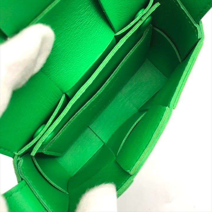 Bottega Veneta Leather Candy Cassette Green Shoulder Bag Mini — view 9