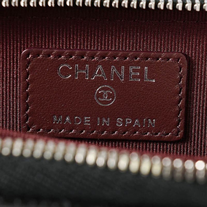 Chanel Coin Case Classic Zip Purse Black — view 6