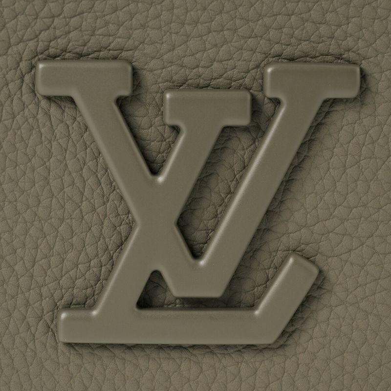 Louis Vuitton Pouch Take Off Khaki — view 8