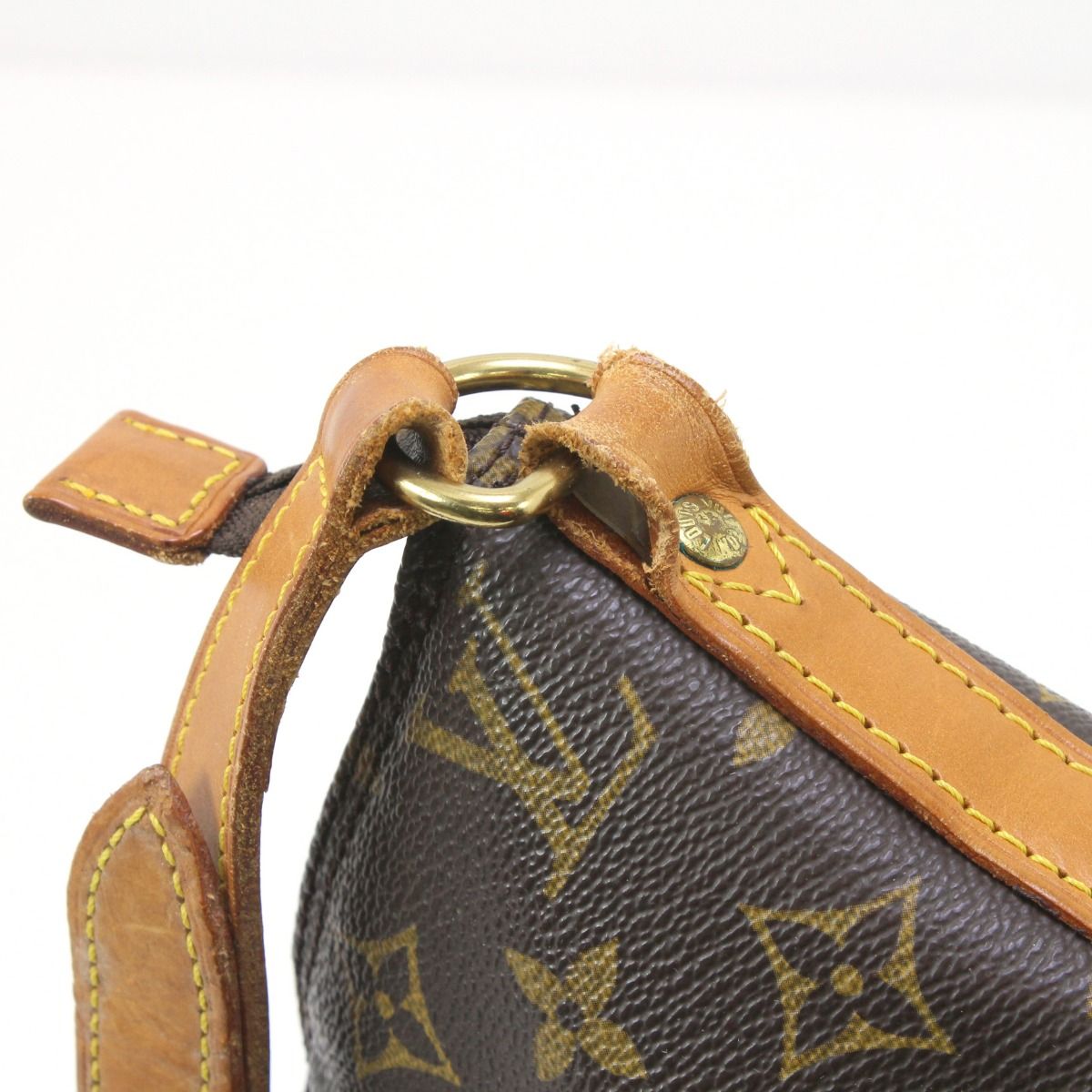 Louis Vuitton Monogram Amfersley Shoulder Bag — view 4