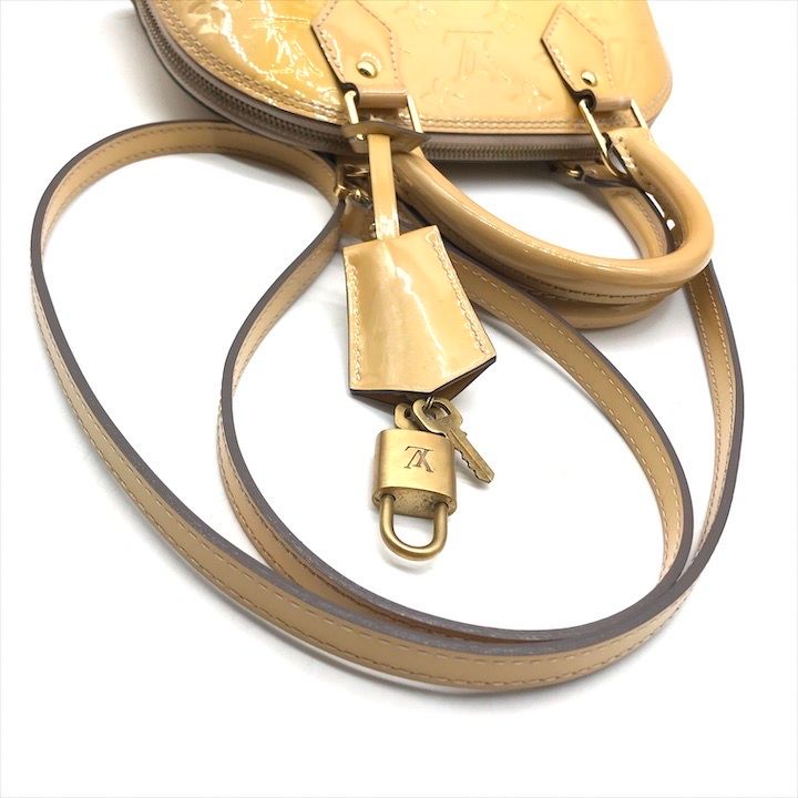 Louis Vuitton Vernis Alma BB Enamel 2-Way Shoulder Hand Bag Beige — view 6
