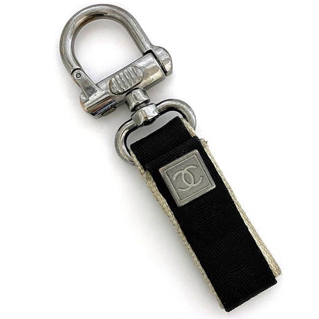 Chanel Key Ring Black Gray Silver — view 6