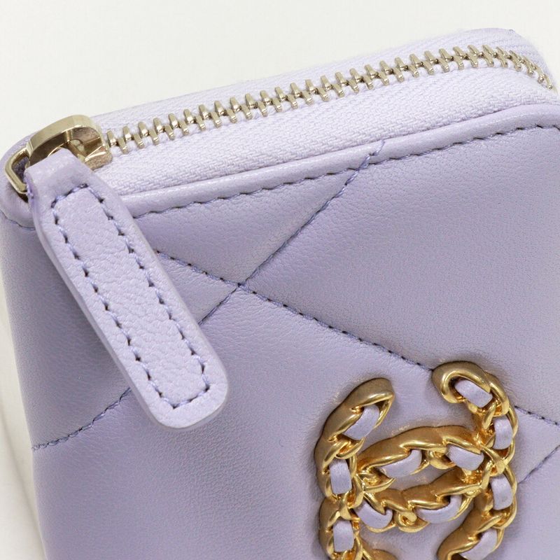 Chanel Coin Case 19 zip Purse Lambskin Lavender Antique — view 5