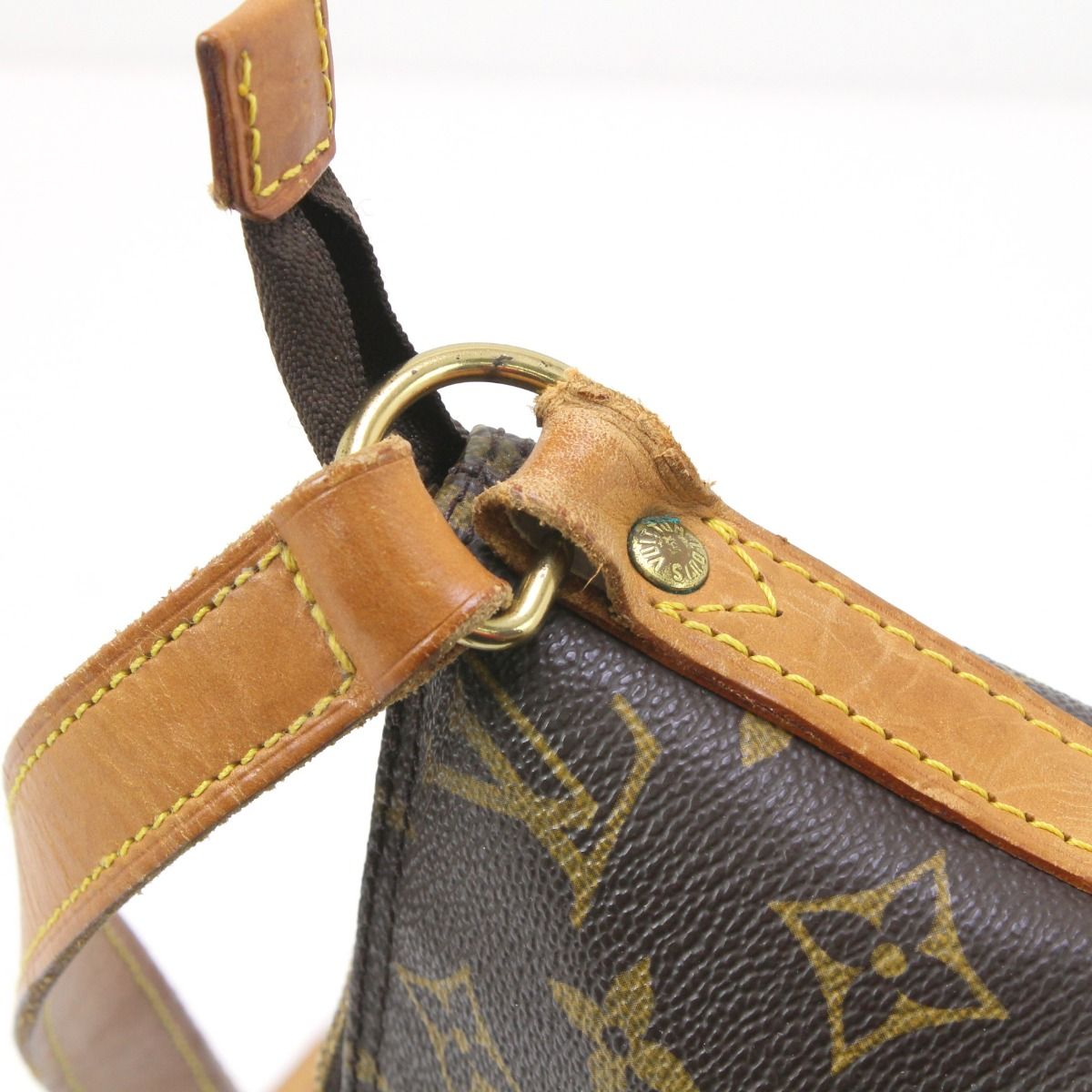 Louis Vuitton Monogram Amfersley Shoulder Bag — view 3