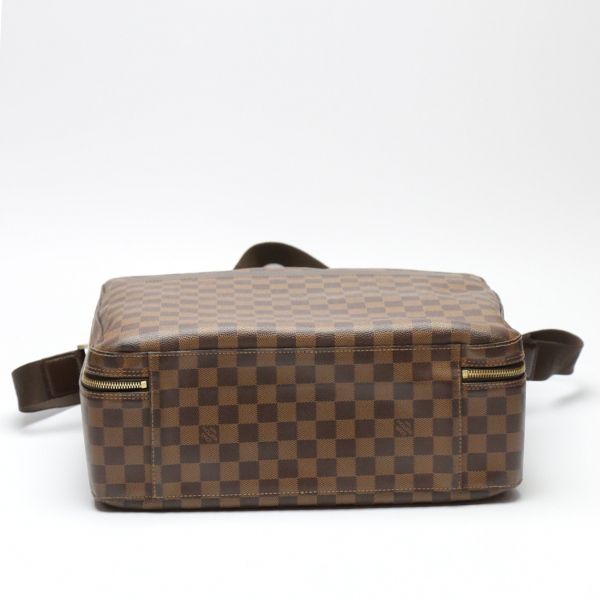 Louis Vuitton Damier Dorsoduro Shoulder Bag Brown — view 4