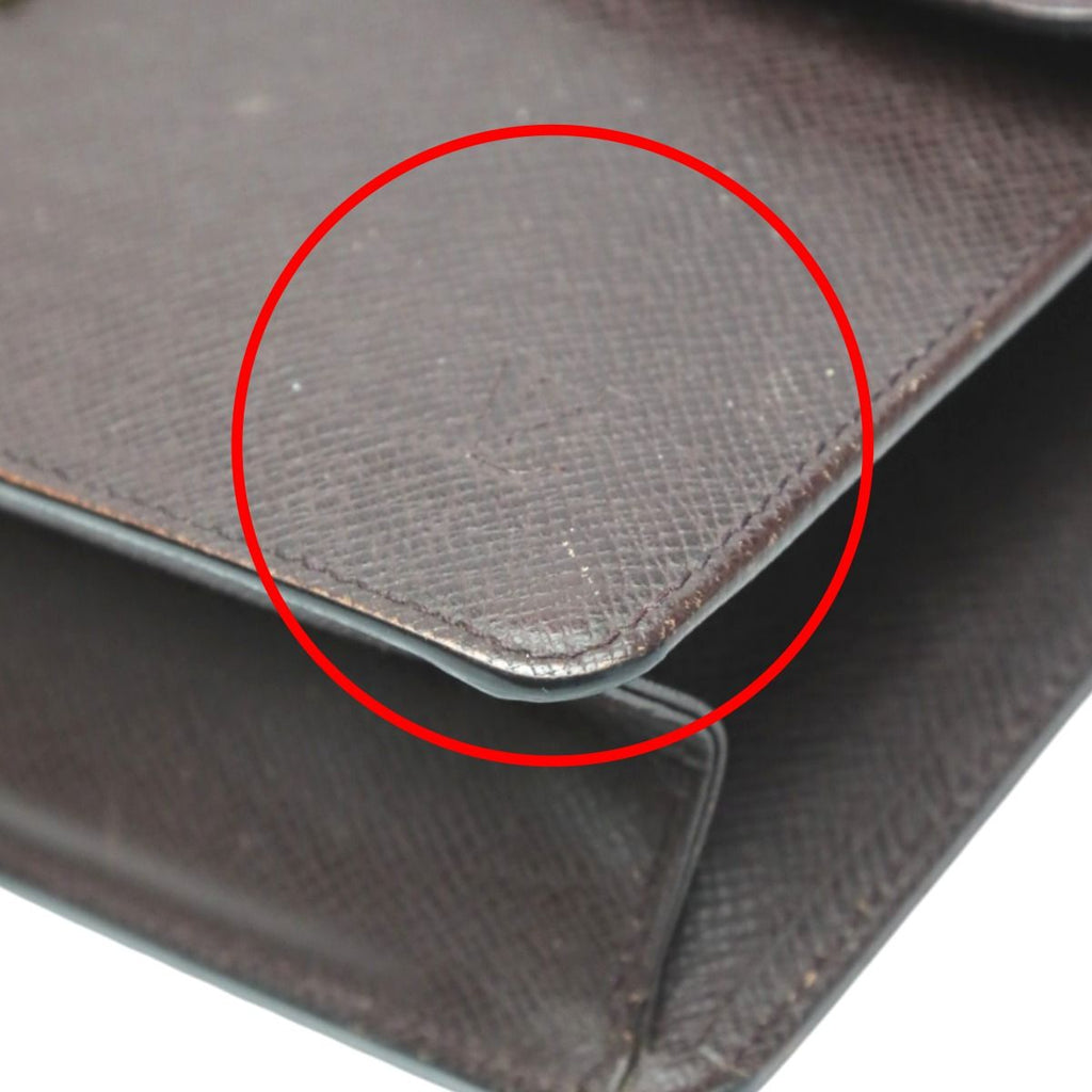 Louis Vuitton Taiga Clutch Bag Clade Second Acajou — view 7