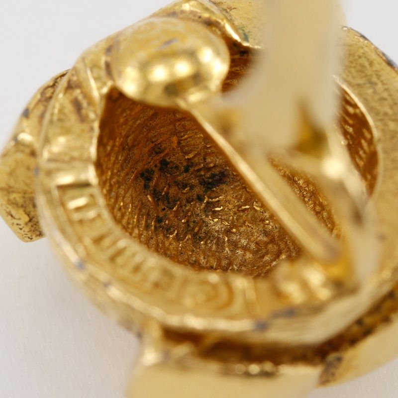 Chanel Coco Mark Vintage Gold Plated 11.2 g Earrings — view 9