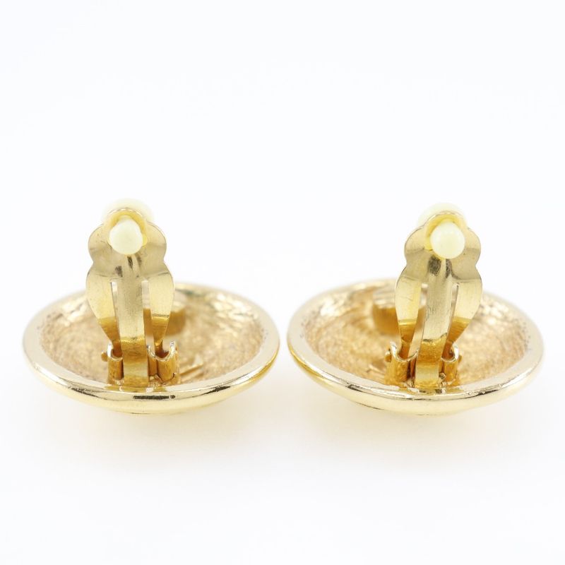 Chanel Coco Mark Quilted Vintage Gold Plated 27.8 g Earrings — view 6