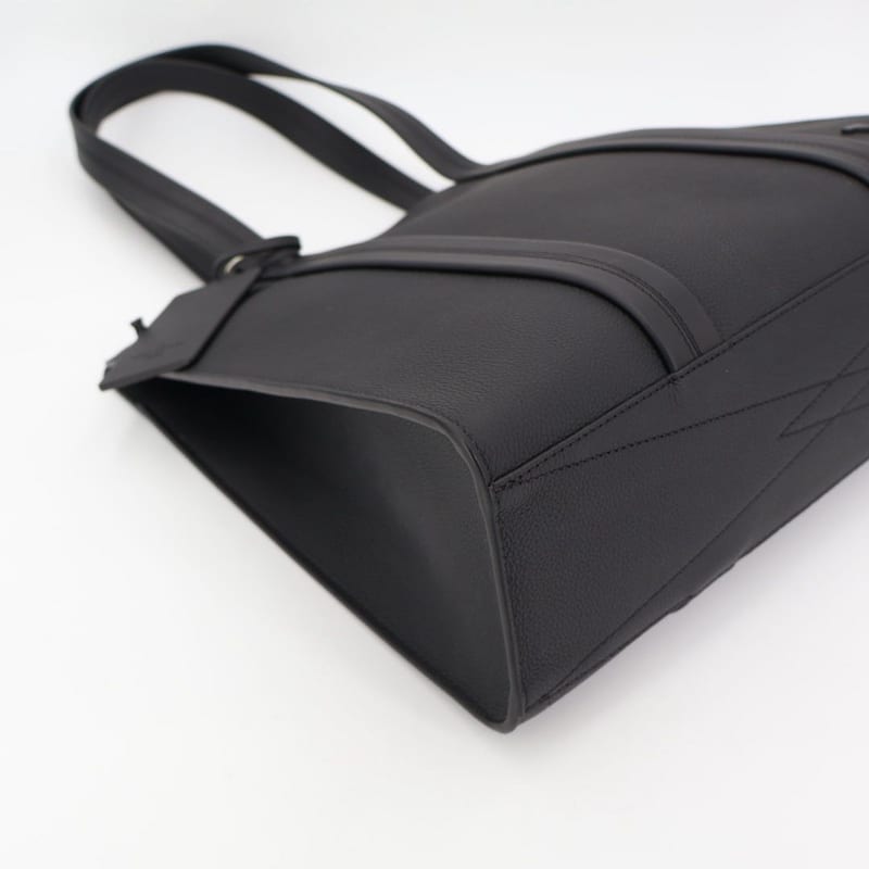 Louis Vuitton Aerogram Take Off Tote Leather Handbag — view 3