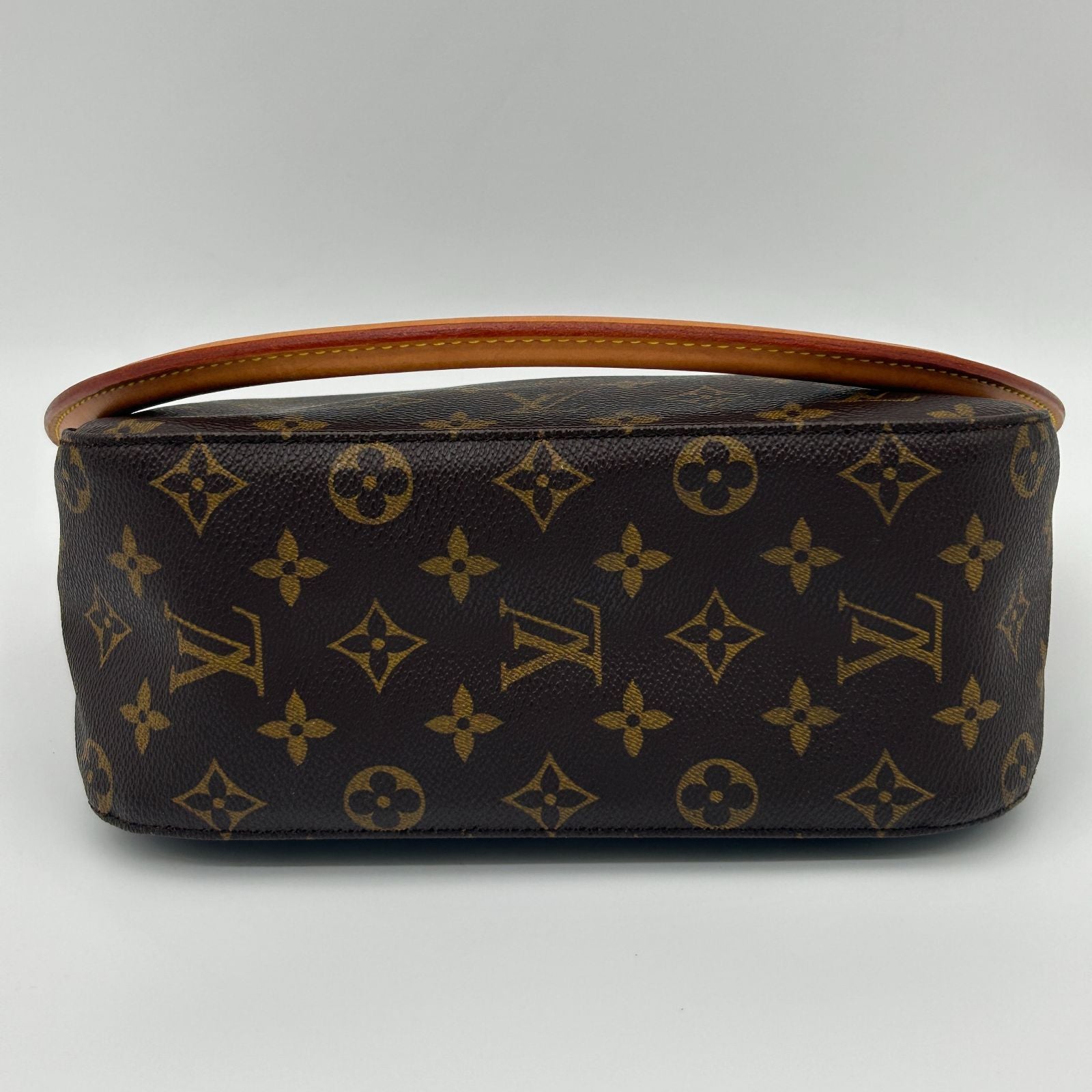 Louis Vuitton Looping MM — view 7