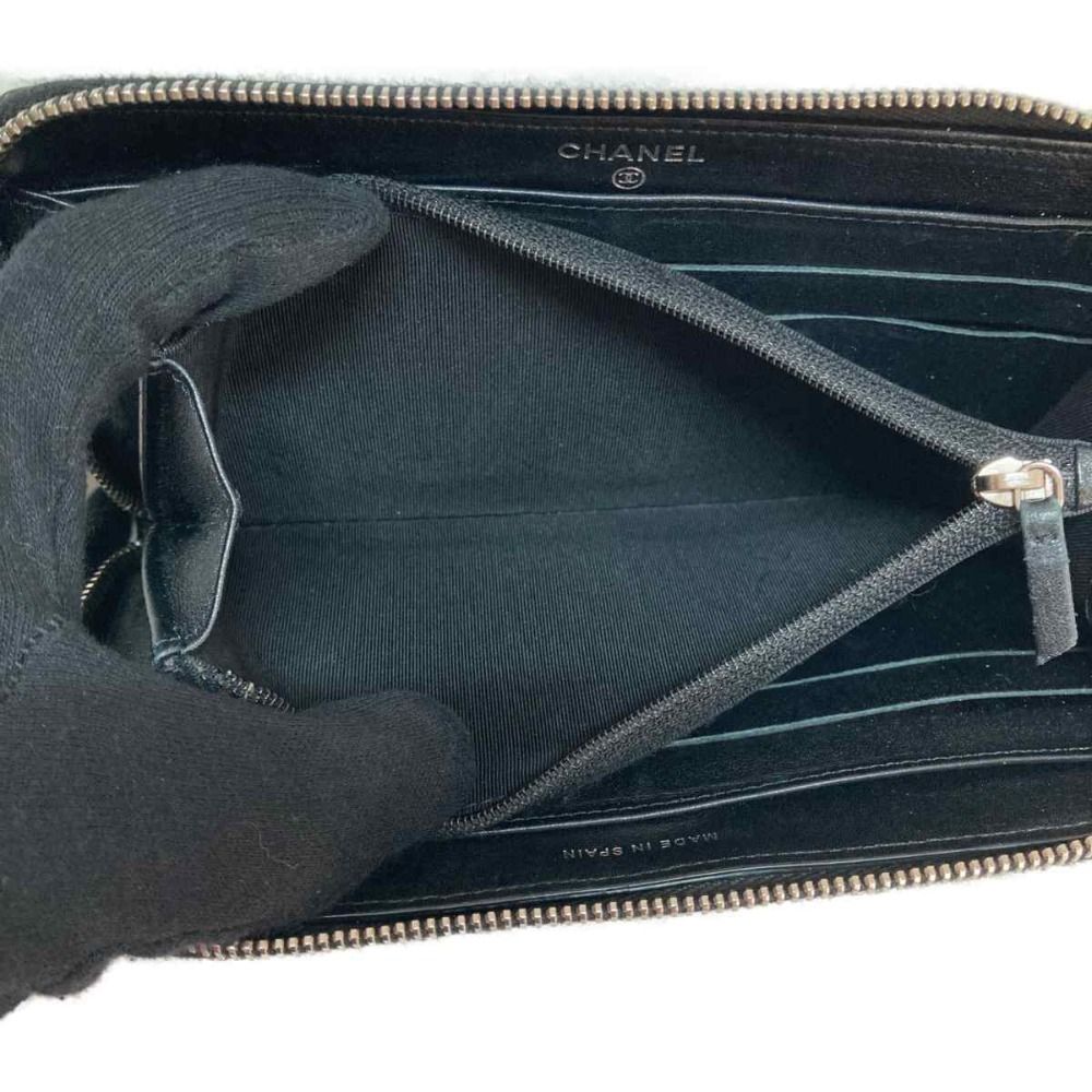 Chanel Quilted Round Zipper Patent Leather Black — view 5