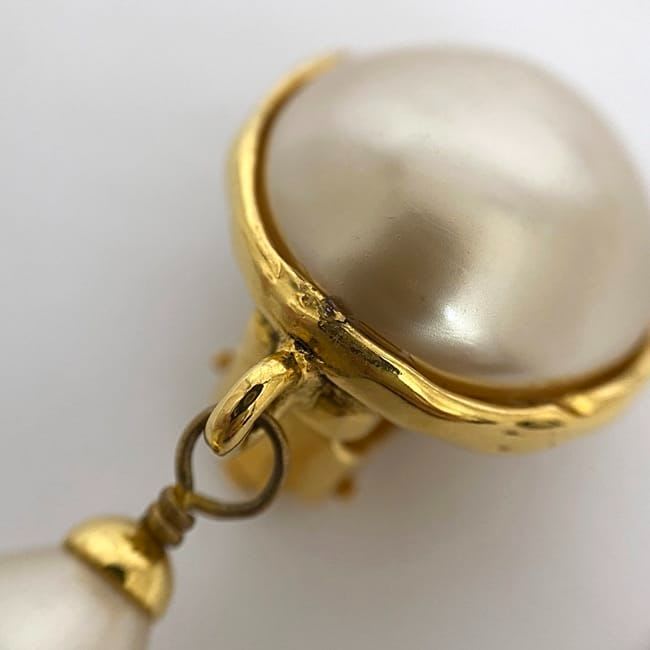 Chanel Gold Pearl White Coco Mark — view 8