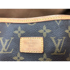Louis Vuitton Shoulder Bag Monogram Saumur 35 — view 6