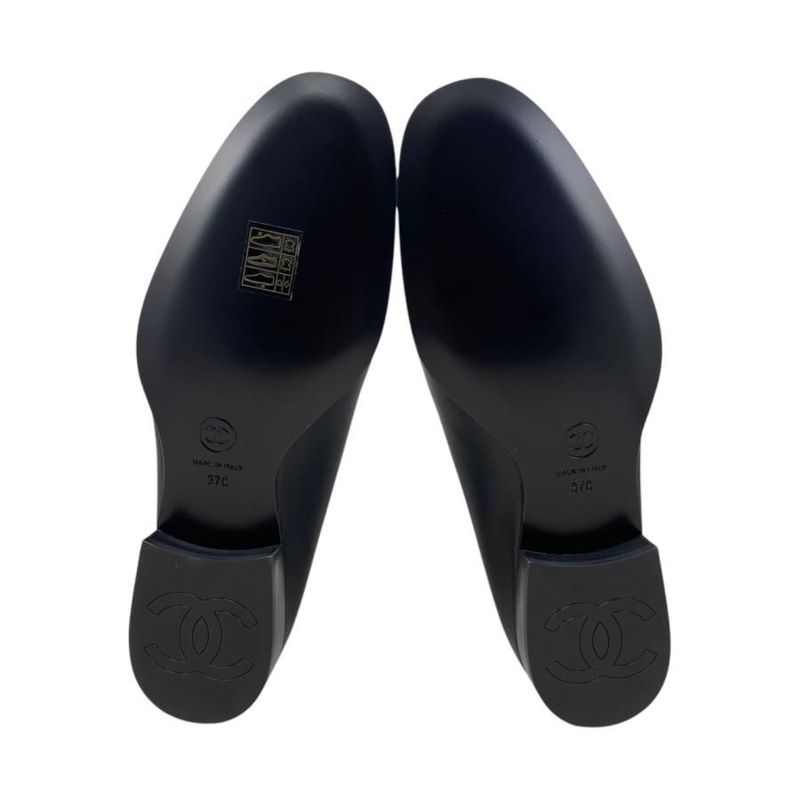 Chanel Loafers Coco Mark Heart Moccasins 94305 Size 37 Calfskin — view 6