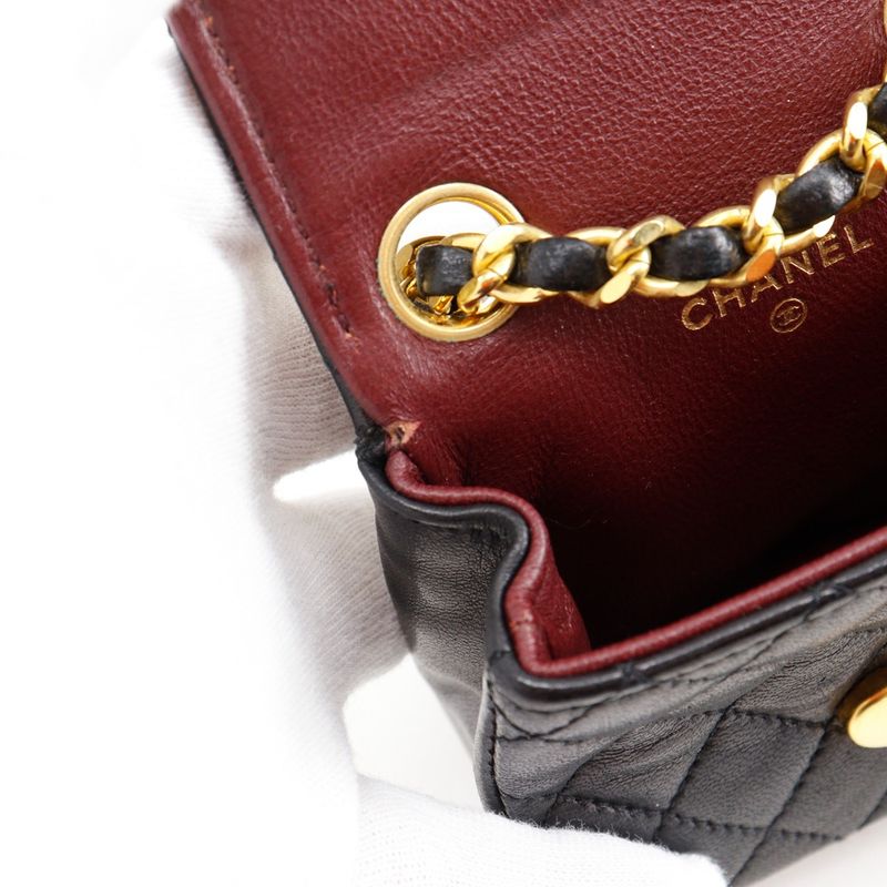 Chanel Chain Pochette Micro Quilted Vintage Lambskin Black Waist — view 8