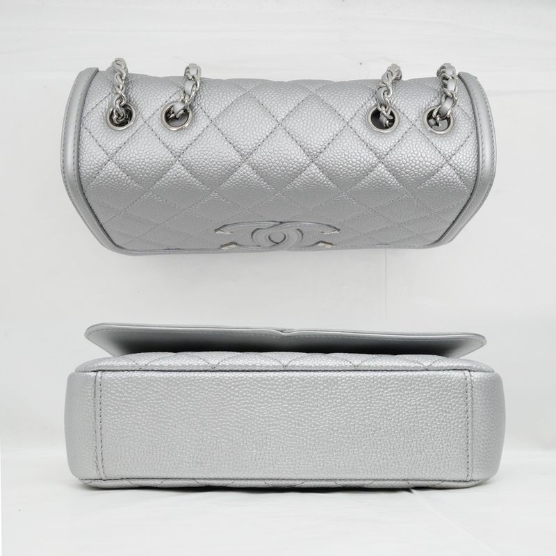 Chanel Small Chain Shoulder Bag Filigree Caviar Leather Silver Hardware — view 5