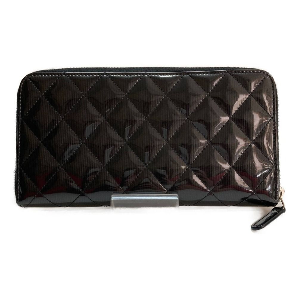Chanel Quilted Round Zipper Patent Leather Black — view 2